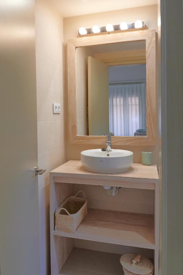 Dharma Experience Cambrils Facebook Apartment Luaran gambar