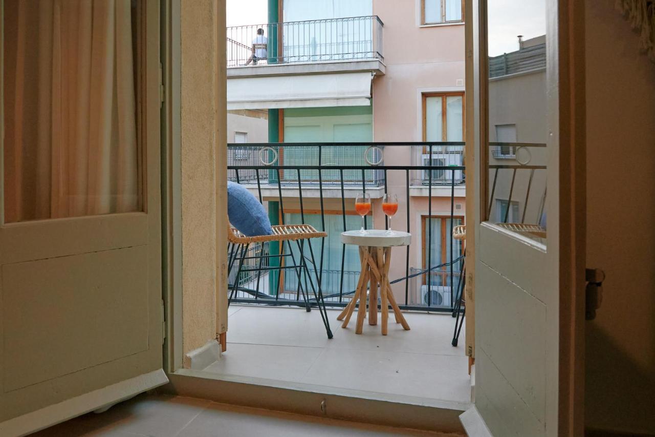 Dharma Experience Cambrils Facebook Apartment Luaran gambar